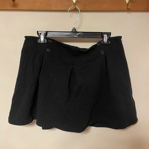 NWOT ModCloth Keeping Score Black Skort, size XL